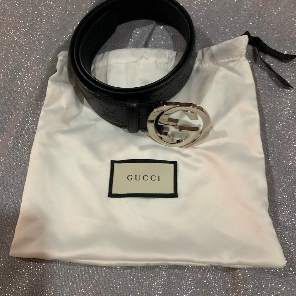 Gucci Black Leather Belt with Silver Logo Buckle - Picture 3 of 13